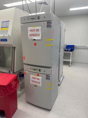 Thermo Fisher Scientific Steri-Cycle Double Stack CO2 Incubator Model 370-cover