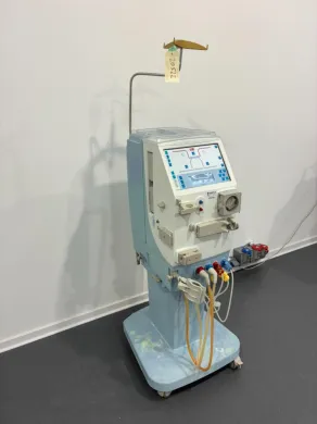 Gambro AK-96 Hemodialysis Machine with Integrated Fluid Management System