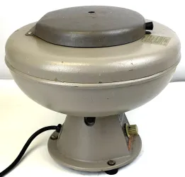IEC Clinical CL Bench-model Centrifuge with 213 Swing-out Rotor and Accessories (4 x 15mL), 5 of 8