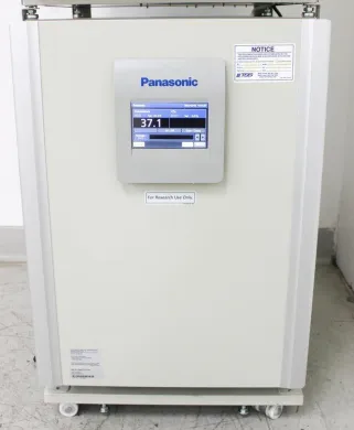 Panasonic MCO-170AICUVL-PA CO2 Incubator with Direct Heat and UV Light, 5.8 cu.ft. Capacity