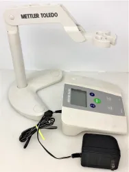 Mettler Toledo FiveEasy FE20 pH Meter with Electrode Support, 2 of 11