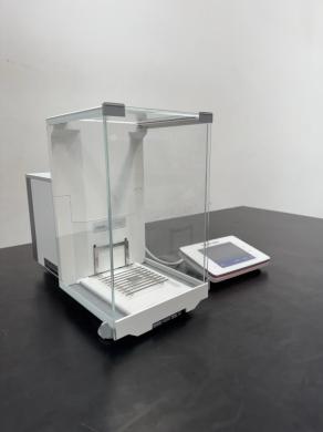 Mettler Toledo XSR204 Analytical Balance with 0.1 mg Readability-cover