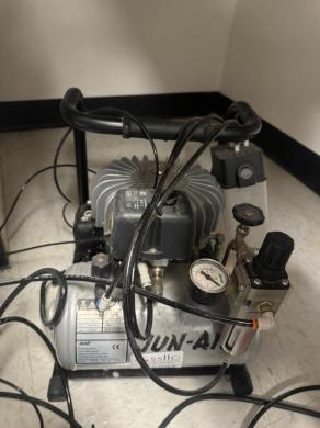Jun-Air 3-4 Oil-less Laboratory Air Compressor with Pressure Gauge and Regulator-cover
