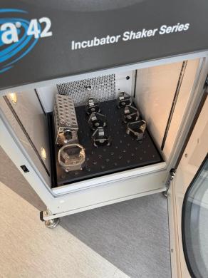 New Brunswick Innova 42 Double Stack Incubator S | QuestPair