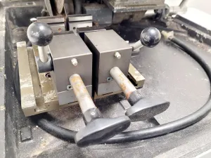 Buehler Abrasimet 2 Abrasive Cutter for Metallographic Sample Preparation, 26 of 30
