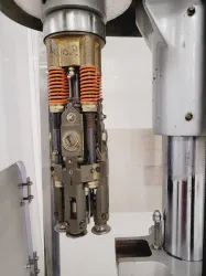 Andre Zailkin TM3 Capping Machine, 35 of 40