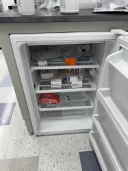 Fisher Scientific Isotemp Laboratory Freezer Model 12-986-154, 2 of 3
