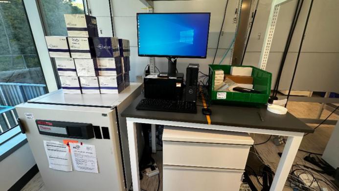 Agilent xCELLigence RTCA eSight 3x96 Real-Time Cell Analysis and Live-Cell Imaging System-cover