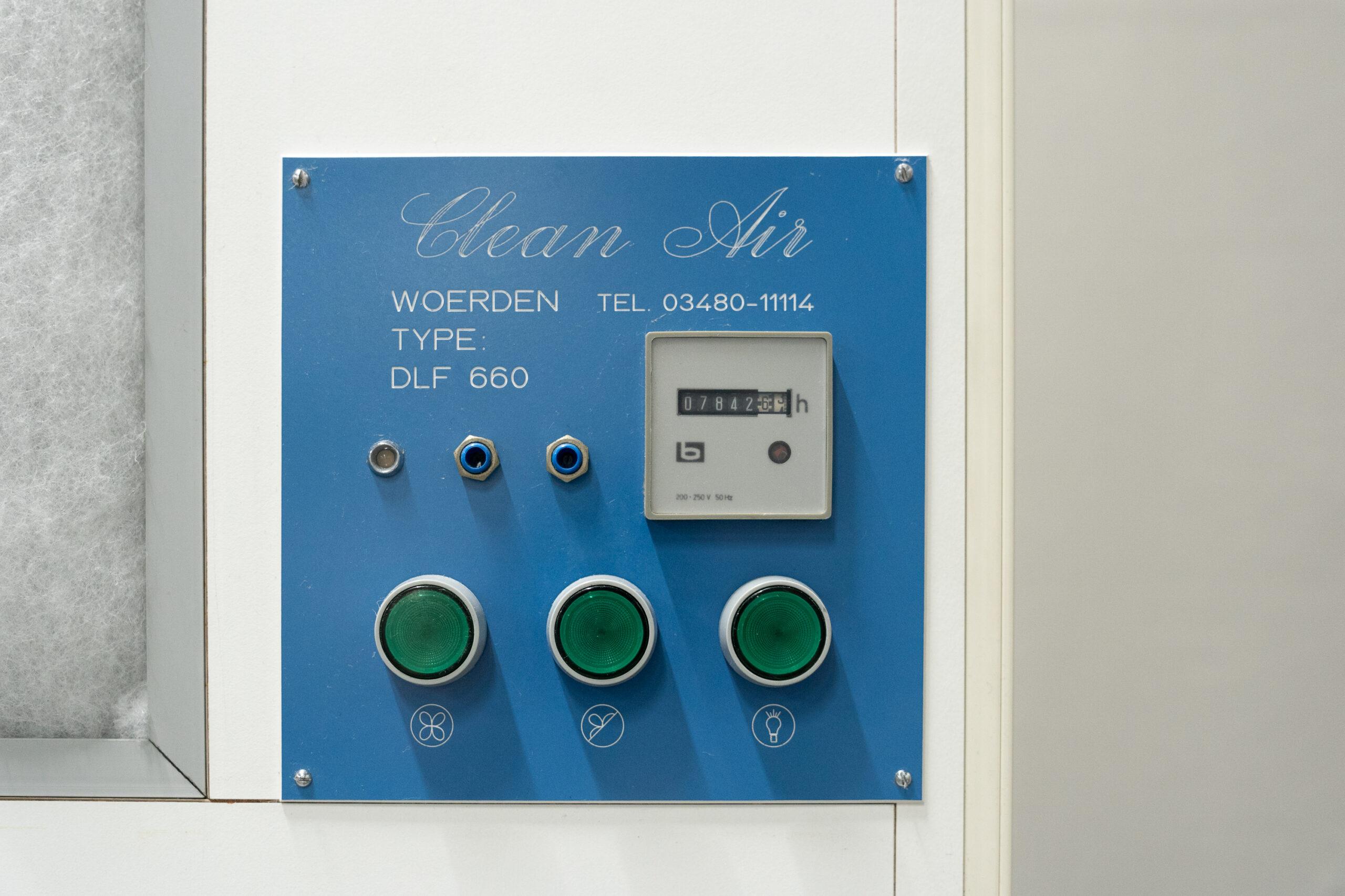 CleanAir DLF 660 Vertical Laminar Downflow Cabinet