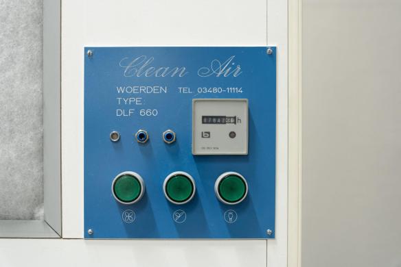 CleanAir DLF 660 Vertical Laminar Downflow Cabinet-cover