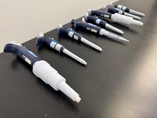 Rainin Pipetman & Microman Single Channel Pipettes - Quantity 8-cover