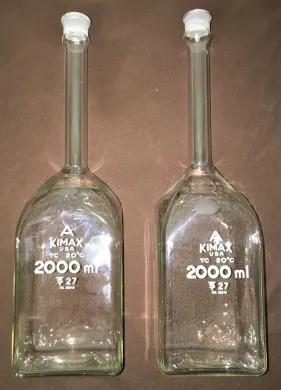 Kimble KIMAX Class A Square 2L Volumetric Flask, Model 28040-2000