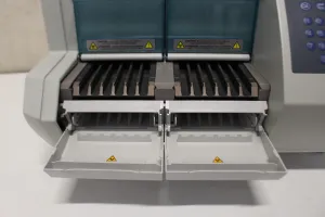 bioMérieux MINI VIDAS Immunoassay System, 2 of 5