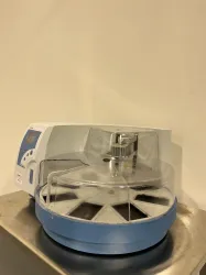 Thermo Scientific KingFisher Flex Automated Magnetic Particle Processor for Nucleic Acid Purification, 2 of 4