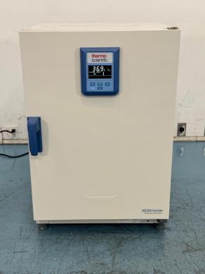 Thermo HERATherm Refrigerated Incubator Model 51031562-cover
