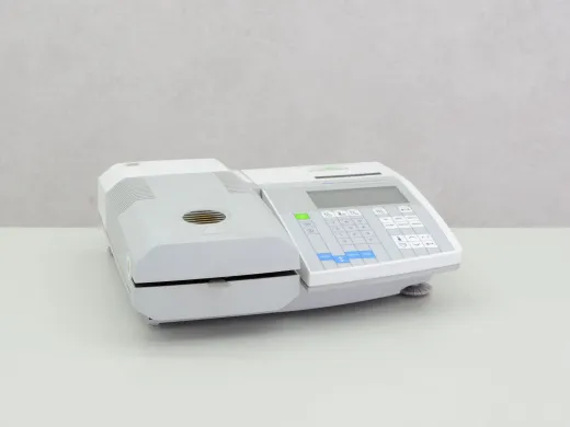 Mettler HR73 Halogen Moisture Analyzer for Thermogravimetric Moisture Determination