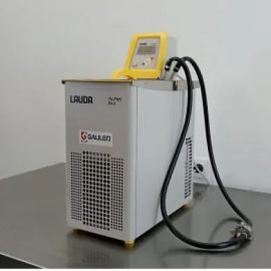 Lauda Alpha RA 8 Recirculating Water Bath with Precise Temperature Control