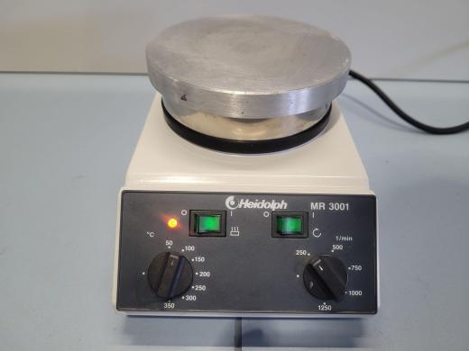 Heating magnetic stirrer HEIDOLPH MR 3001-cover
