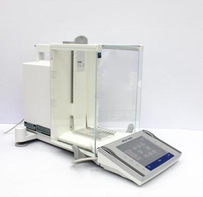 Mettler Toledo XP205 Analytical Balance 220g Capacity 0.01mg Readability-cover
