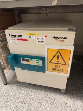 Thermo Fisher Scientific Function Line Lab Oven Model 50042293 for Controlled Heating up to 250°C-cover