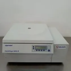Eppendorf 5810 R Refrigerated Benchtop Centrifuge with High-Speed Capability, 8 of 11