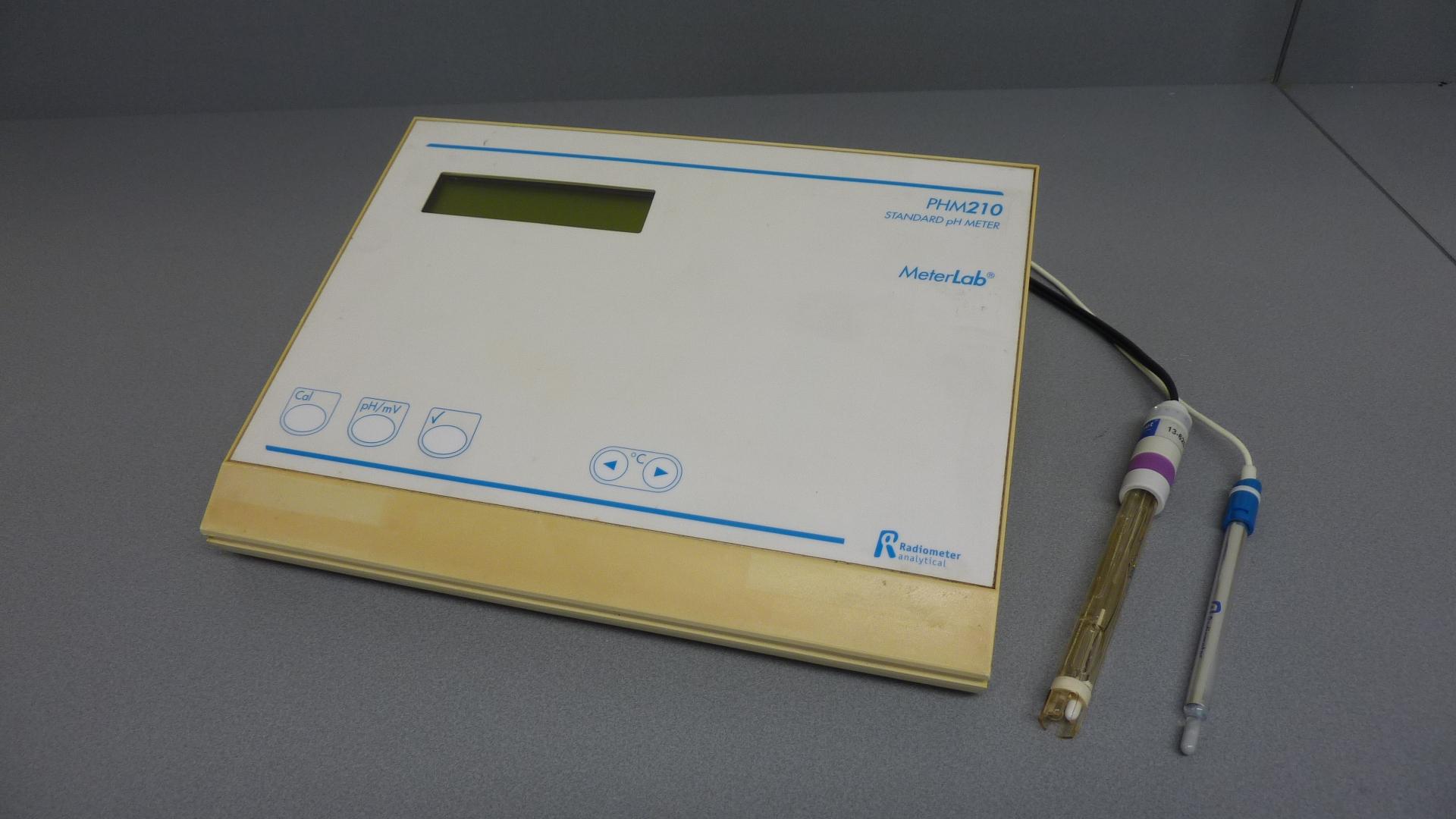 Radiometer Analytical UNIKON D pH Meter