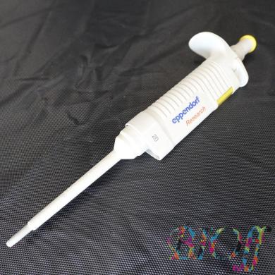 Eppendorf Research Adjustable Micropipette 2-20 µL Model 3123000039-cover