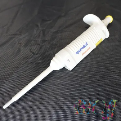 Eppendorf Research Adjustable Micropipette 2-20 µL Model 3123000039
