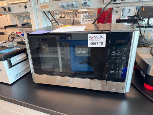 Black+Decker EM925AB9 Laboratory Microwave Oven 900W 0.9 cu.ft Capacity-cover