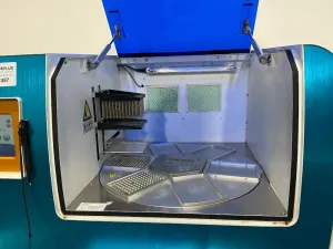 BioTeKe AU1001-96 Automated Nucleic Acid Extraction System with Integrated Touchscreen, 3 of 4