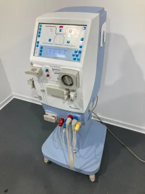 Gambro AK-96 Hemodialysis Machine with Integrated Fluid Management System