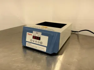 Thermo Scientific Drybath Standard 2 Block Digital Heating Module for Precise Sample Temperature Control, 2 of 3