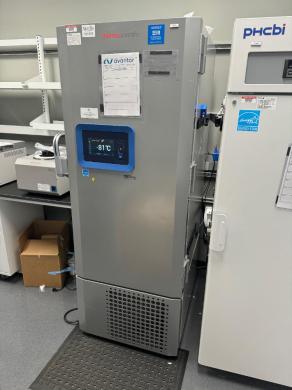 Thermo Fisher Scientific TSX Series TSX40086D -80°C Ultra Low Temperature Freezer-cover