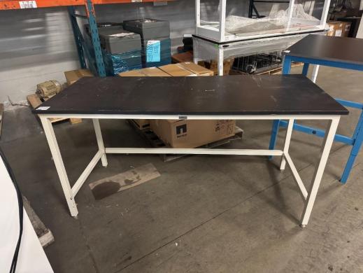 6-Foot Laboratory Bench for Research and Biotech Applications-cover