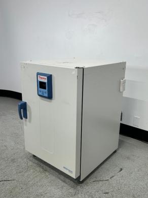 Thermo Scientific Heratherm IGS180 Digital Laboratory Incubator with Single Chamber-cover