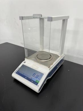 Mettler Toledo MS104TS/00 Analytical Balance with Draft Shield and Stainless Steel Pan-cover