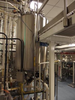 Feldmeier 1000L Stainless Steel Jacketed Reactor Vessel for Bioprocessing and Chemical Reactions-cover