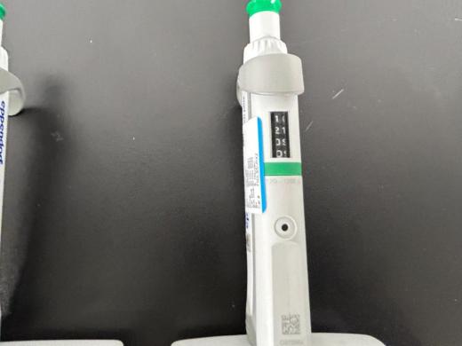 Eppendorf Research Plus 8-Channel Multichannel Pipettes, Set of 5-cover