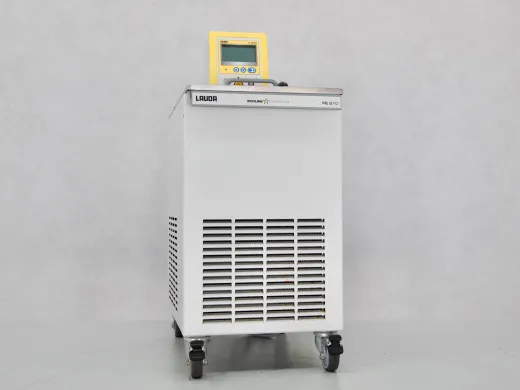 Lauda RE210 Refrigerated Water Bath for Precise Temperature Control