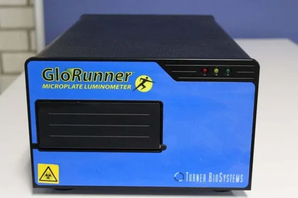 Turner BioSystems GloRunner Microplate Luminometer for 96-Well Plates