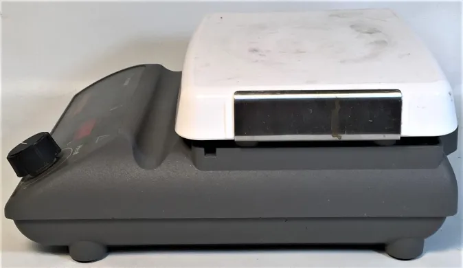 Corning PC-400D Digital Hot Plate with 5" x 7" Pyroceram Top