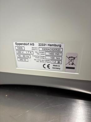 Eppendorf 5305 Concentrator Plus Benchtop Centrifuge for Sample Concentration-cover