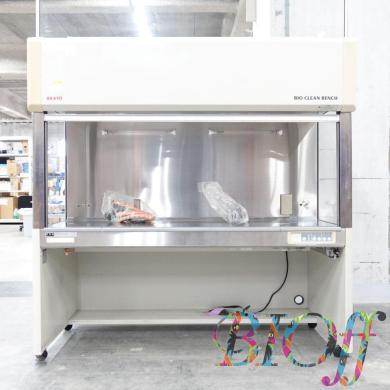 Sanyo MCV-B161S Biological Safety Cabinet with HEPA Filtration and Stainless Steel Interior-cover