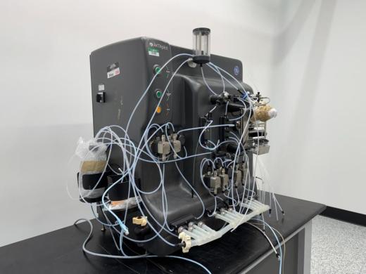 GE AKTApilot Process Scale FPLC Chromatography System-cover
