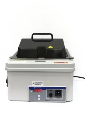 Fisher Scientific Isotemp 2320 Digital Water Bath with 10L Capacity and 100°C Max Temperature