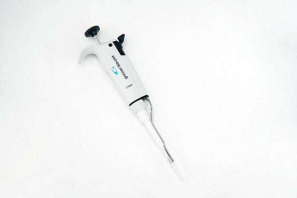 Greiner Bio-One 1-Channel Manual Micropipette, 2–20 µL-cover
