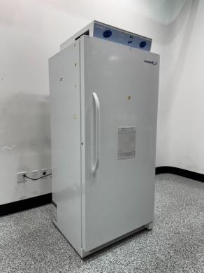 Thermo Scientific 3733A BOD Incubator with Digital Temperature Control-cover
