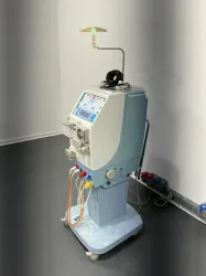Gambro AK-96 Hemodialysis Machine with Integrated Blood Pump and Dialysate Control, 3 of 4