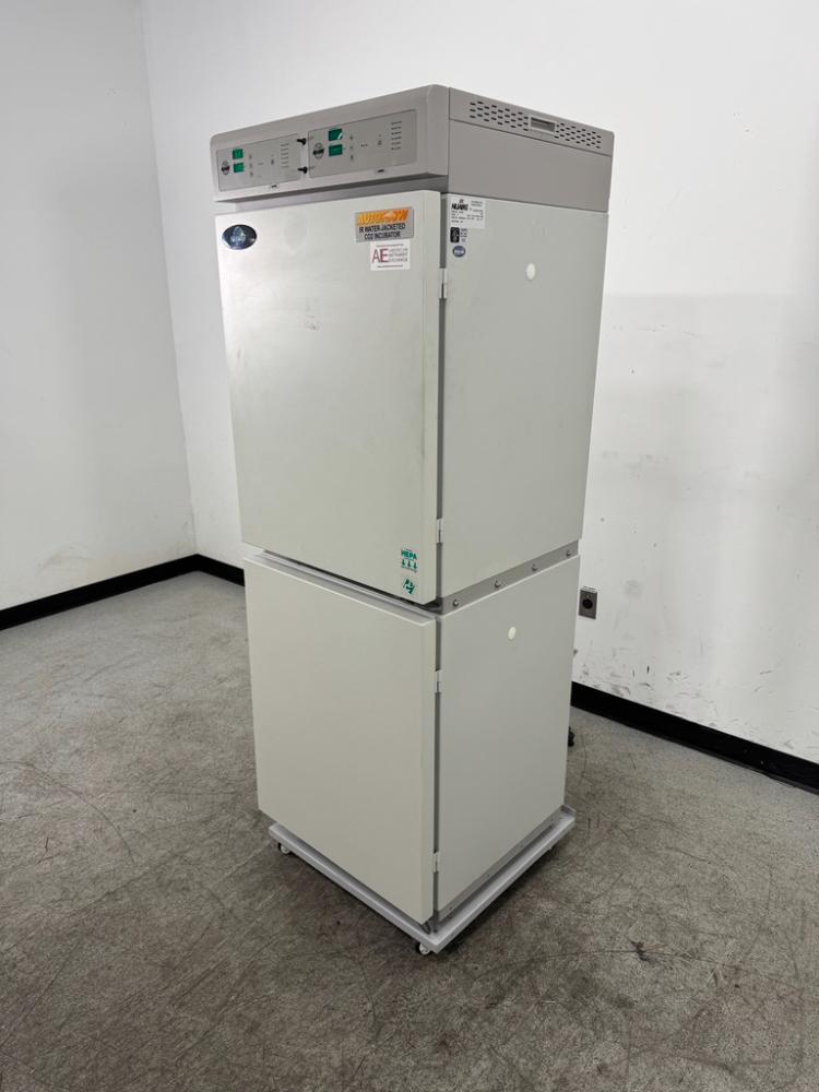 NuAire Autoflow IR Water-Jacketed CO2 Incubator for Cell Culture