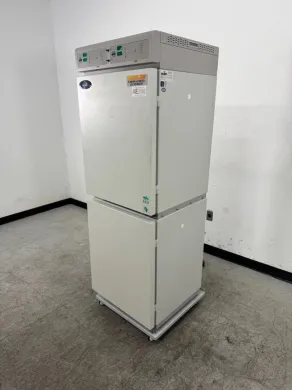 NuAire Autoflow IR Water-Jacketed CO2 Incubator for Cell Culture